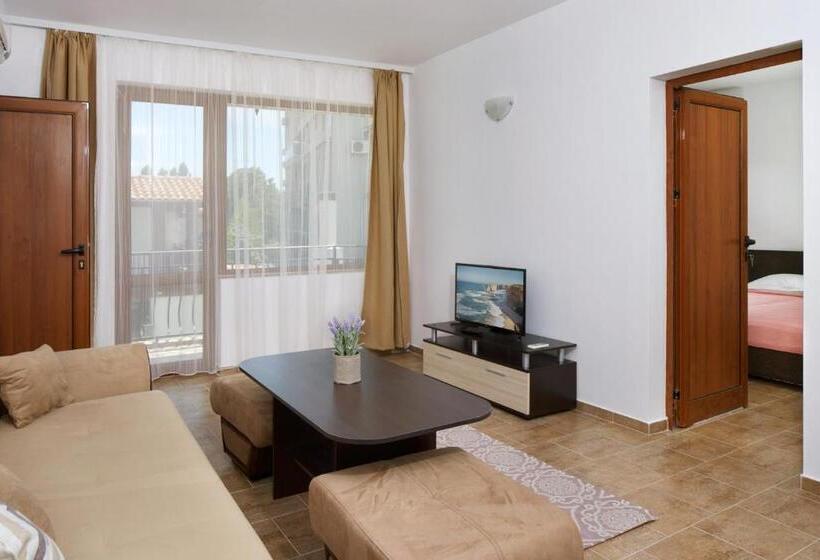 침실 1개 아파트, Complex Moskoyani