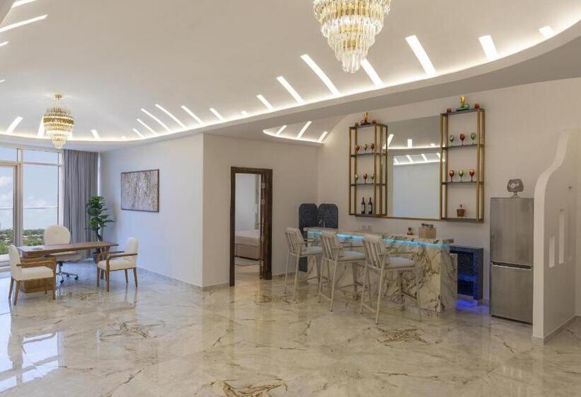 مجموعه ویستا شهر, Pyramid Continental