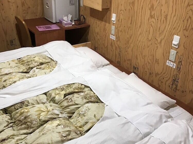 Номер Стандарт Трехместный, Guesthouse Otaru Wanokaze