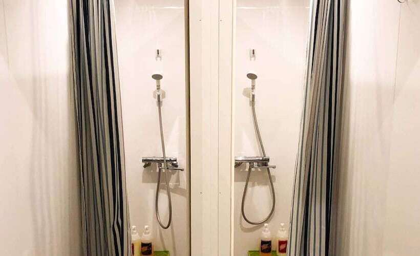 מיטה בחדר משותף, Guesthouse Otaru Wanokaze