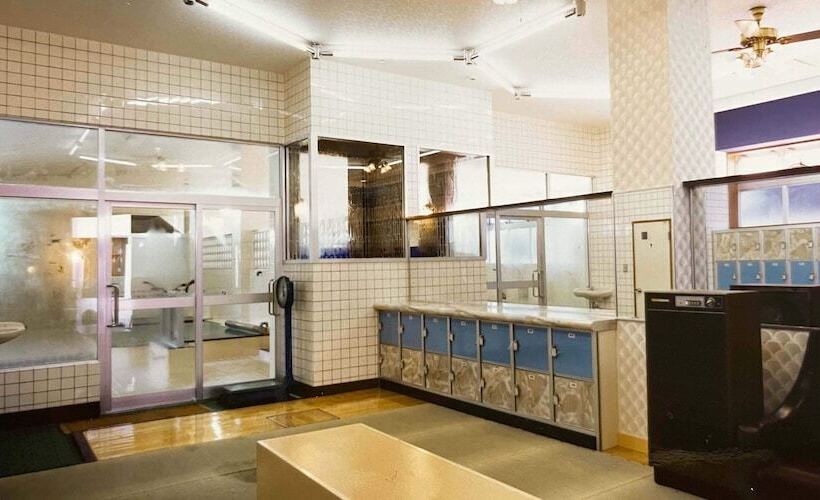 Кровать в Общей Комнате, Guesthouse Otaru Wanokaze