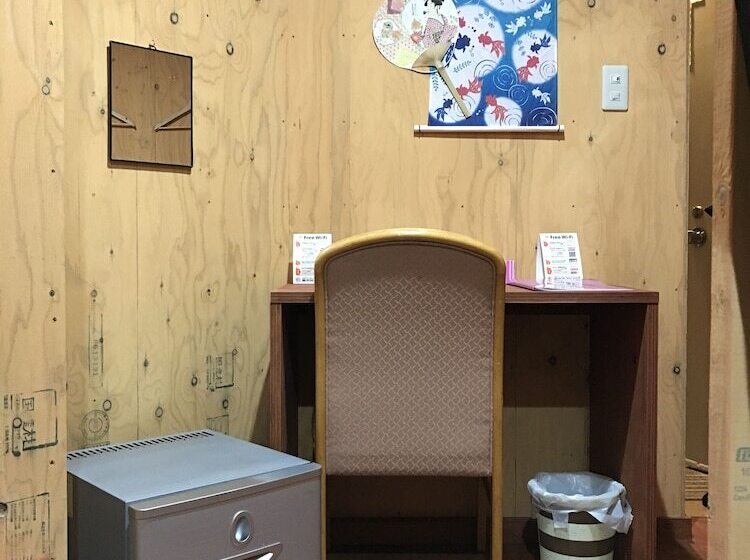 מיטה בחדר משותף, Guesthouse Otaru Wanokaze