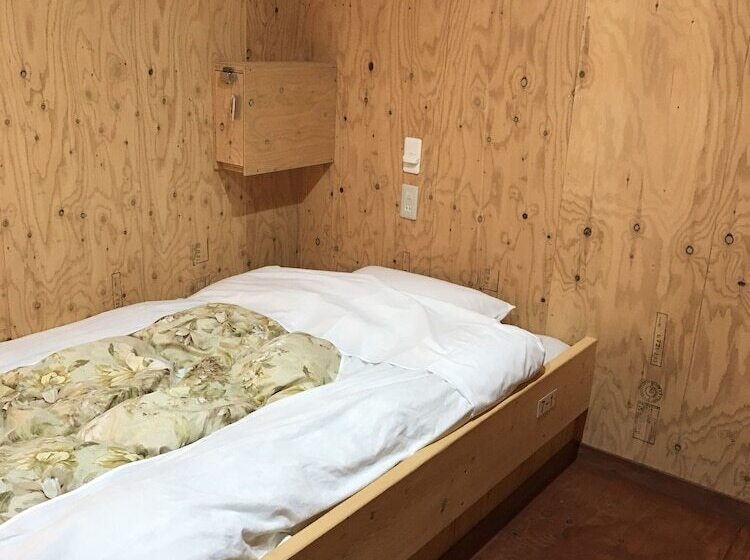 מיטה בחדר משותף, Guesthouse Otaru Wanokaze