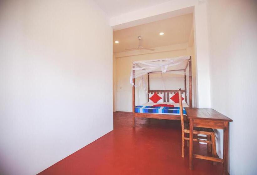 디럭스 룸 바다 전망, Lazies Midigama