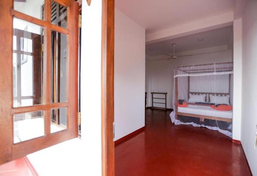 디럭스 룸 바다 전망, Lazies Midigama