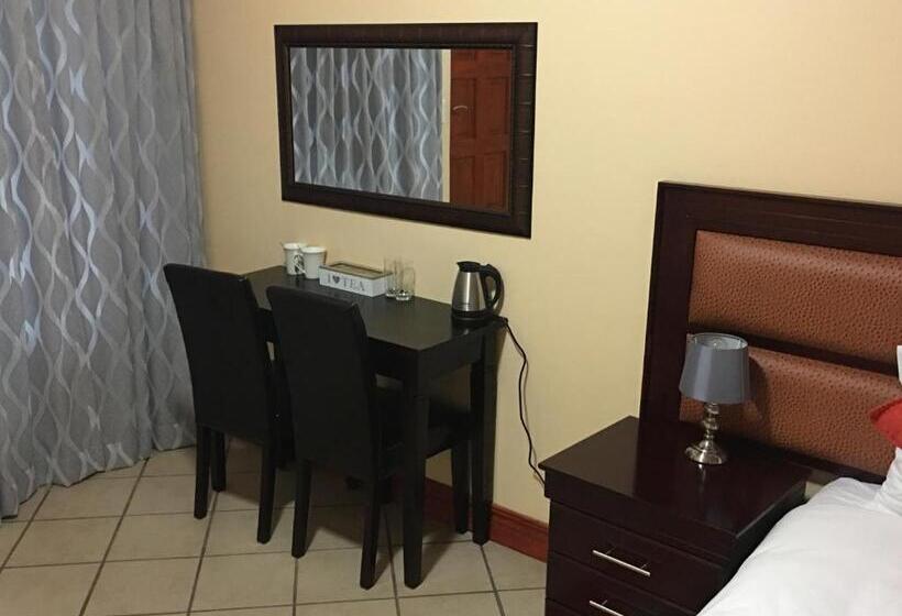 Номер Deluxe, Riverton Manor