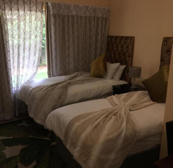 Номер Economy, Riverton Manor