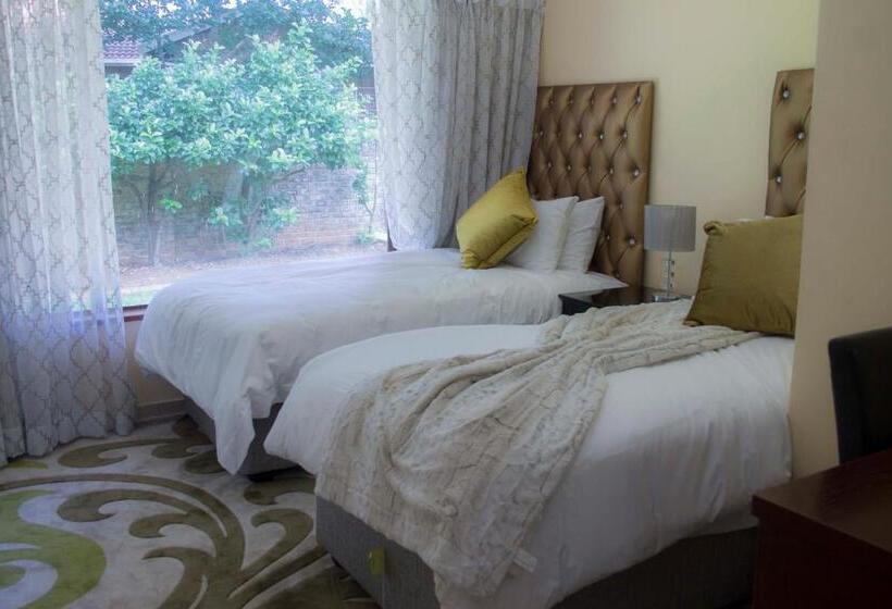 이코노미 룸, Riverton Manor