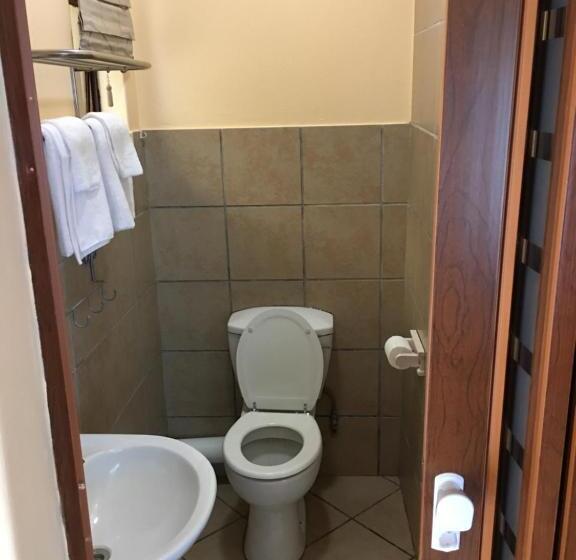 디럭스 룸, Riverton Manor