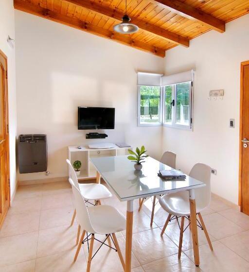 شقة غرفة واحدة, Altos Del Rio