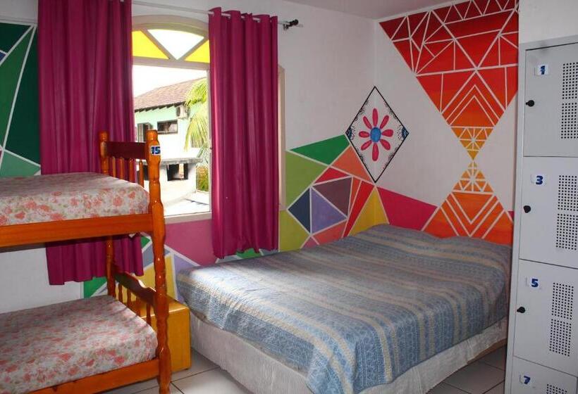 اتاق خانوادگی, Oceanic Hostel