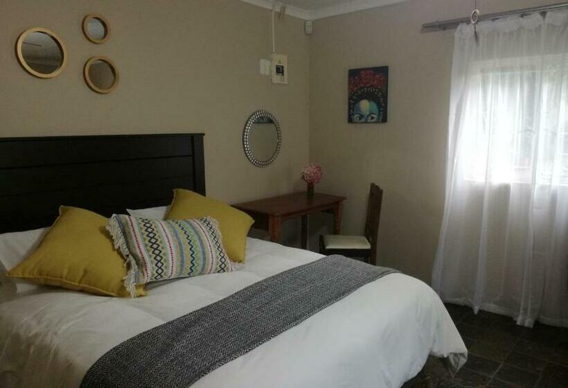 غرفة قياسية داخلية, Cadle House