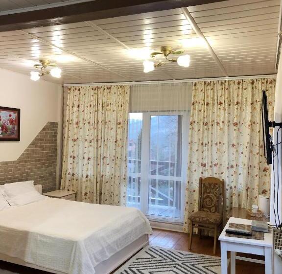 اتاق استاندارد, Karpatska Mria