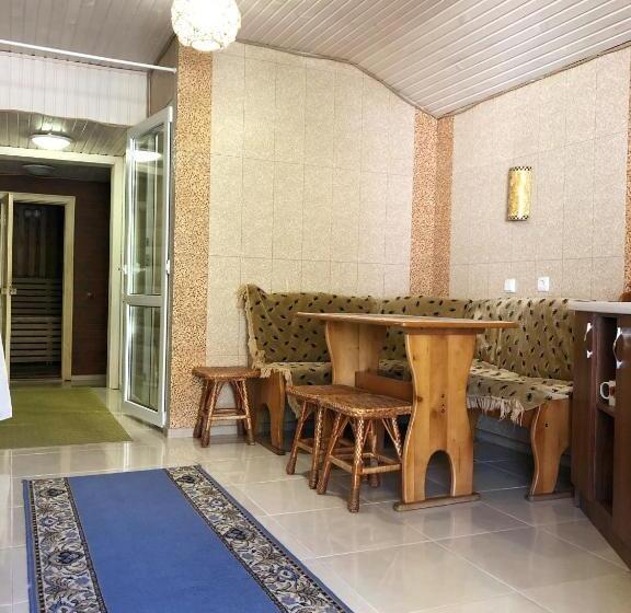 آپارتمان 1 خوابه, Karpatska Mria