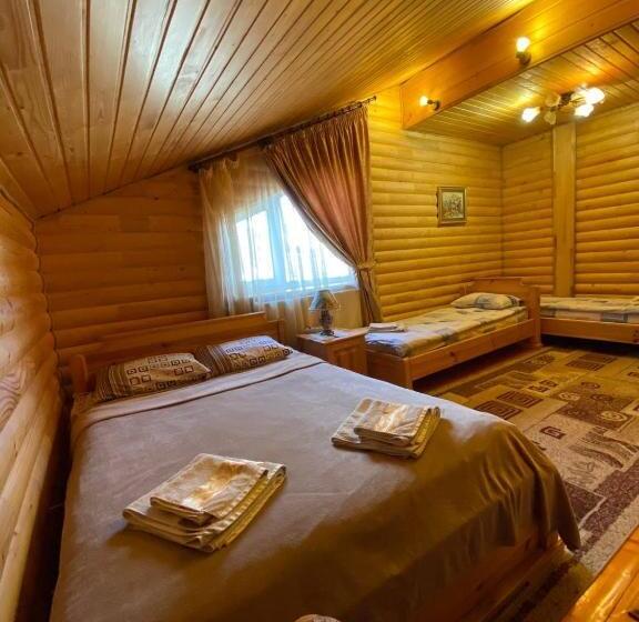 اتاق خانوادگی, Karpatska Mria