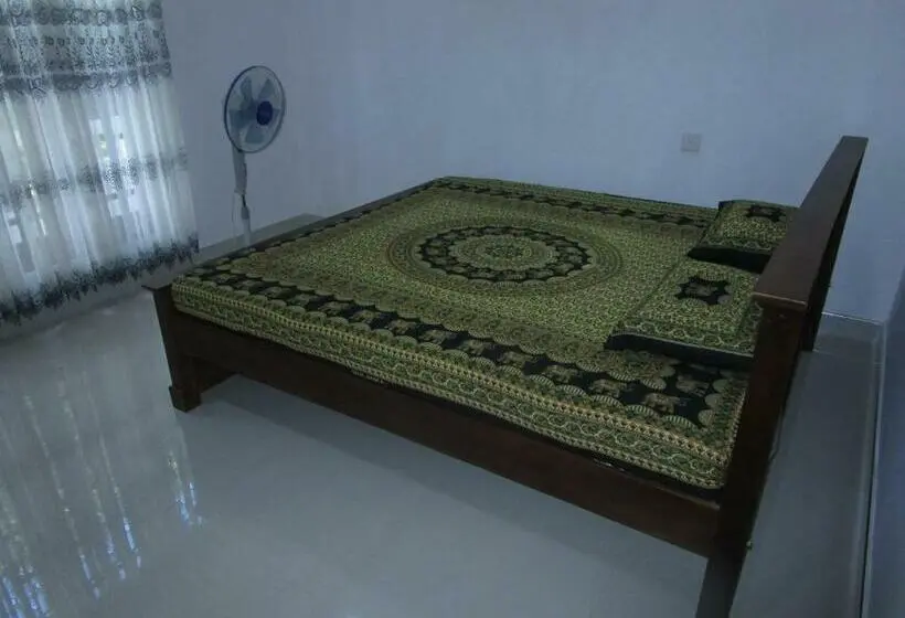 اتاق لوکس, Maneesha Guest House