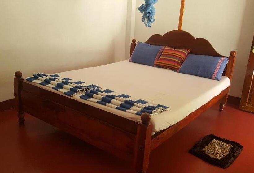 Номер Стандарт Вид на Море с Балконом, Canoe Beach Resort Tangalle