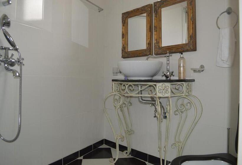 패밀리 룸, Villa St. Michael