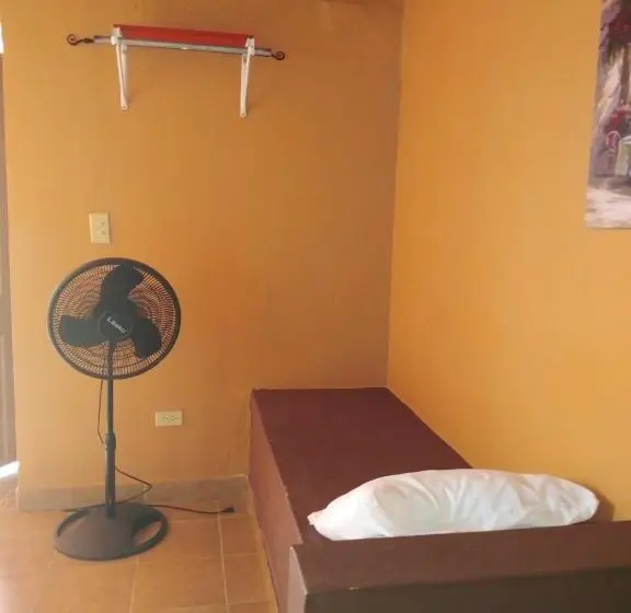 اتاق استاندارد, Ofiuras Hostal