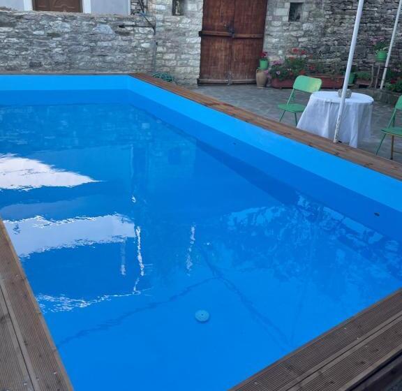 バルコニー付きスタンダードルーム, Sokaku I Te Marreve Guesthouse