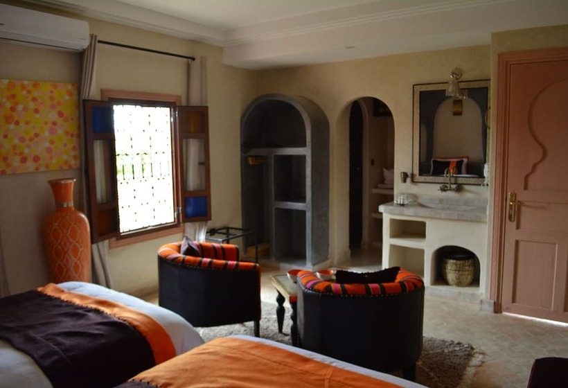 اتاق سوپریور, Riad Azawad