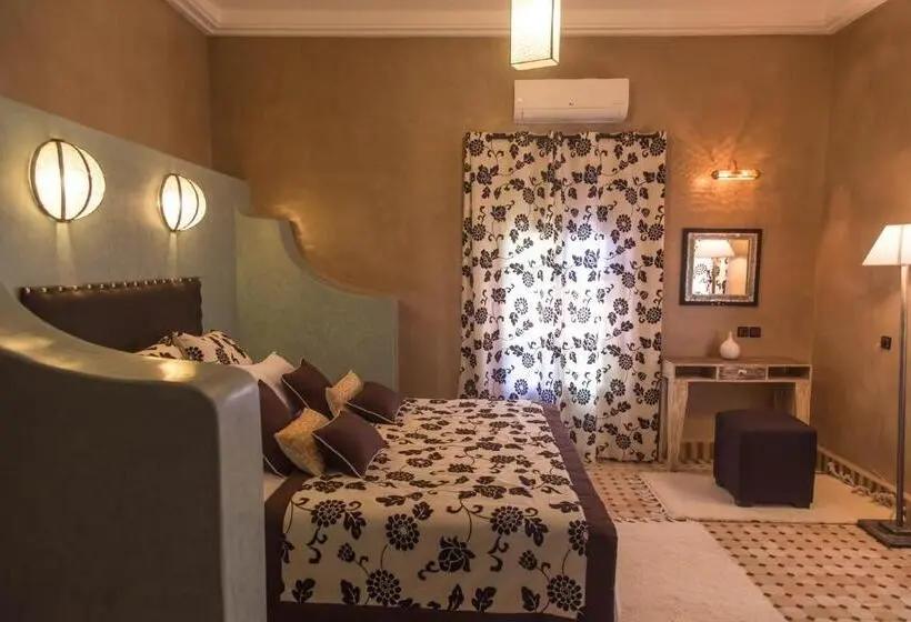 スーペリアールーム, Riad Azawad
