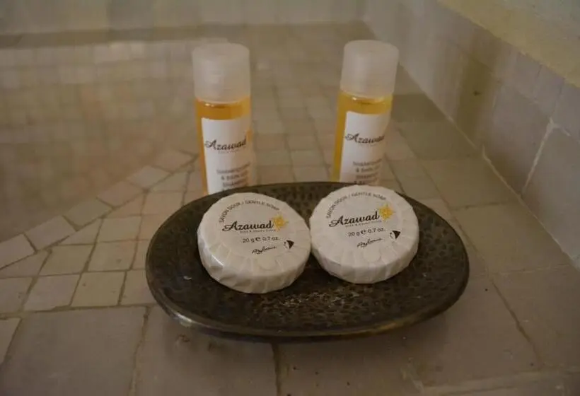 ジュニアスイート, Riad Azawad