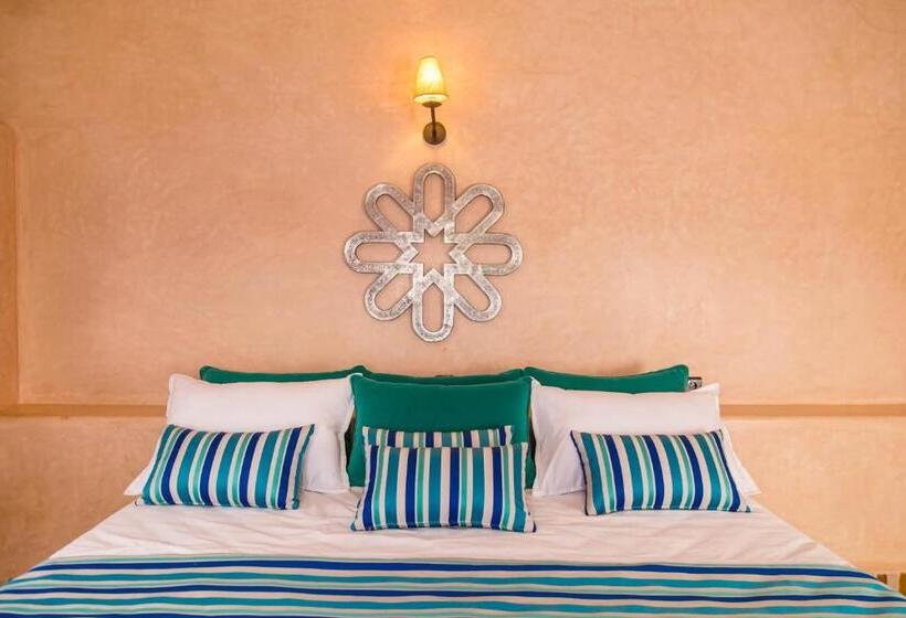 سوییت جونیور, Riad Azawad