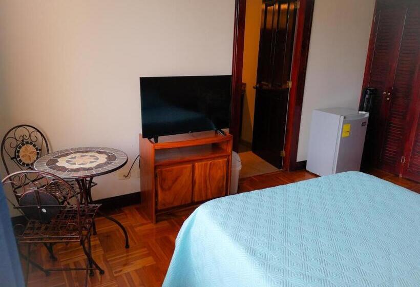 디럭스 룸, Ester`s Place