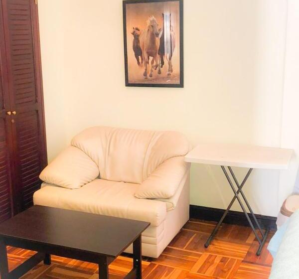 발코니가 있는 4인용 스탠다드 룸, Ester`s Place