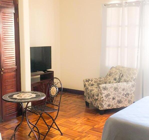 발코니가 있는 4인용 스탠다드 룸, Ester`s Place