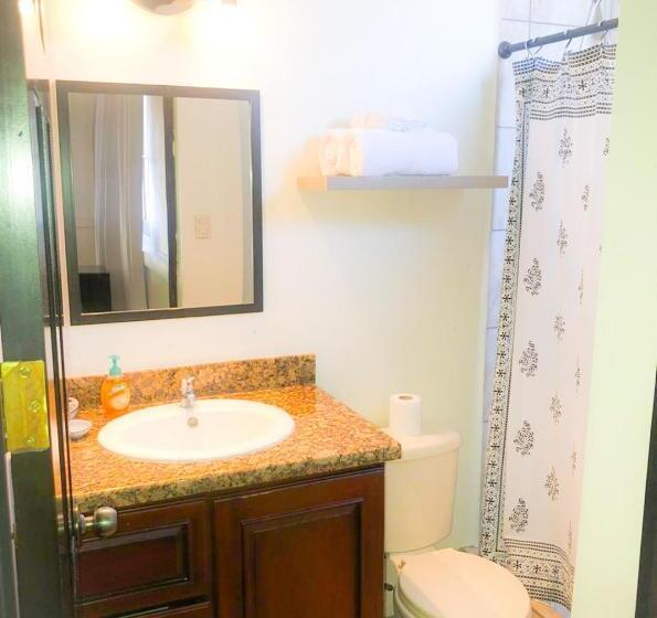 발코니가 있는 4인용 스탠다드 룸, Ester`s Place