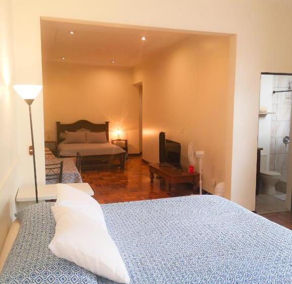 발코니가 있는 4인용 스탠다드 룸, Ester`s Place