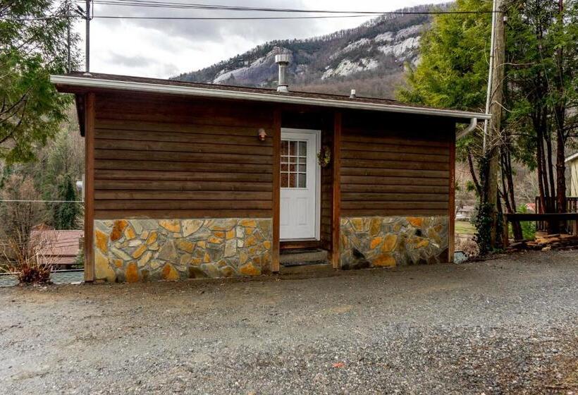 スタンダードルーム, The Chimney Rock Inn & Cottages