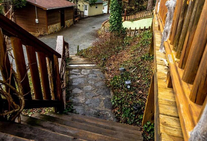 スイート（家族用）, The Chimney Rock Inn & Cottages