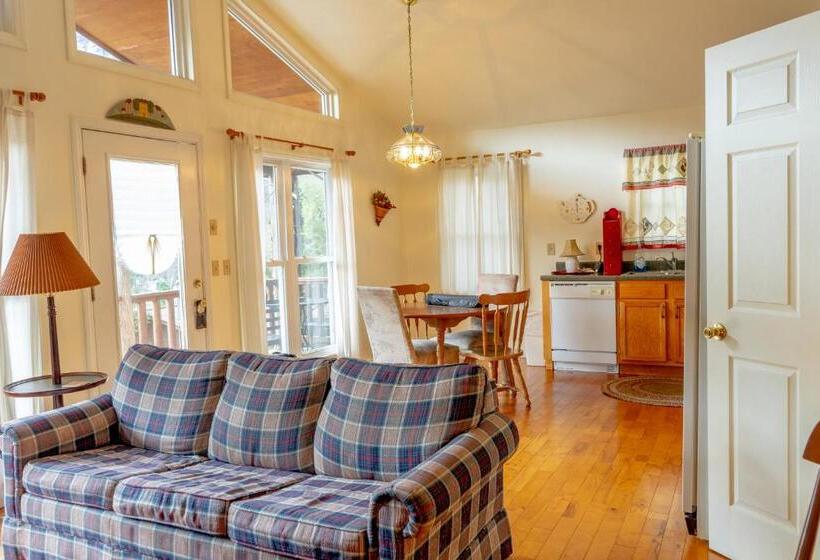 Family Suite, The Chimney Rock Inn & Cottages