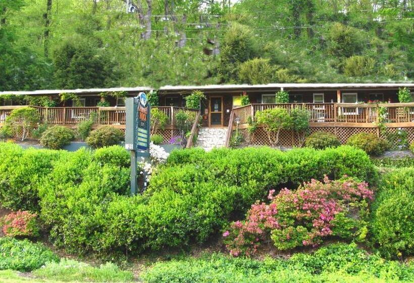 マウンテンビュースタンダードルーム, The Chimney Rock Inn & Cottages