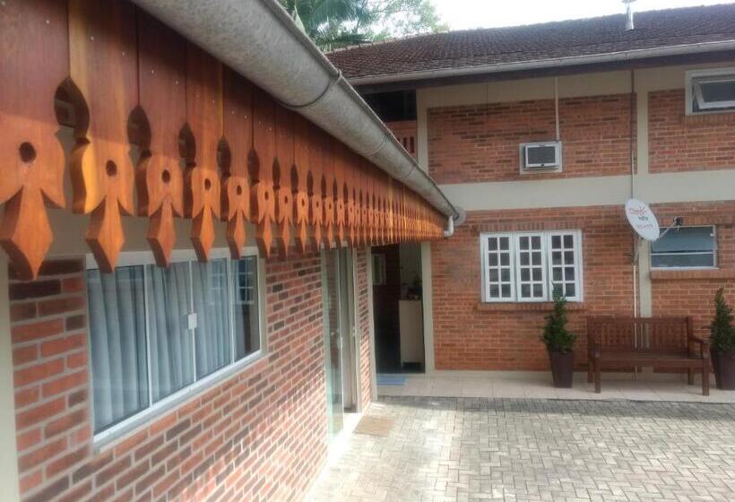 جناح جونيور عائلى, Pousada Agradável Pomerode