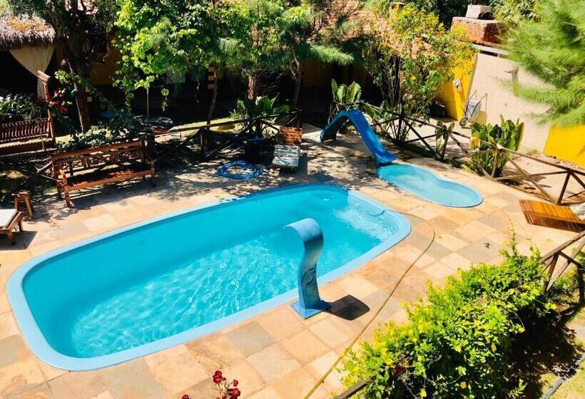 חדר סטנדרט לשלושה עם נוף לבריכה, Pousada Vila Mariana