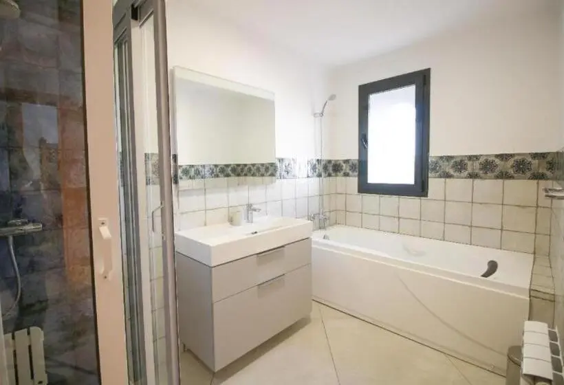 Villa 1 Makuuhuone, Asilah 32