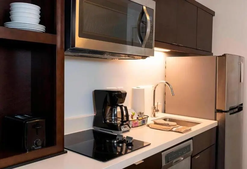 キングサイドベッドのスタンダードワンルーム, Towneplace Suites By Marriott Louisville North