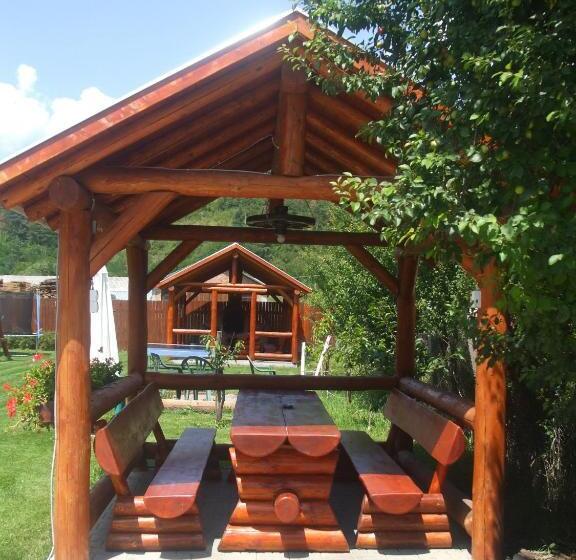 استودیو استاندارد با بالکن, Kelemen Vendégház 2