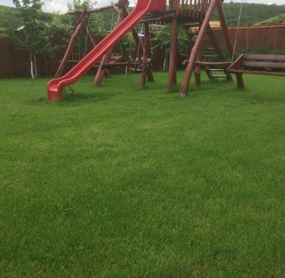 استودیو استاندارد با بالکن, Kelemen Vendégház 2