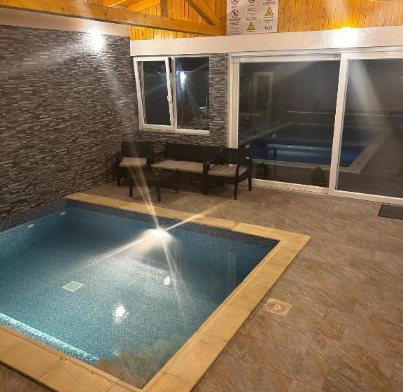 ویلای یک اتاق خوابه با استخر شنا, Kelemen Vendégház 2