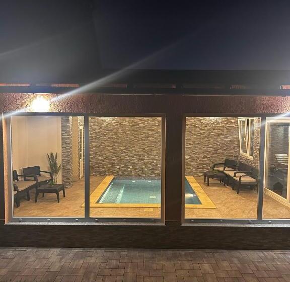 ویلای یک اتاق خوابه با استخر شنا, Kelemen Vendégház 2