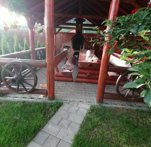 استودیو استاندارد با بالکن, Kelemen Vendégház 2