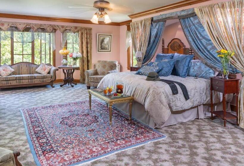 سوئیت با بالکن, Angel At Rose Hall