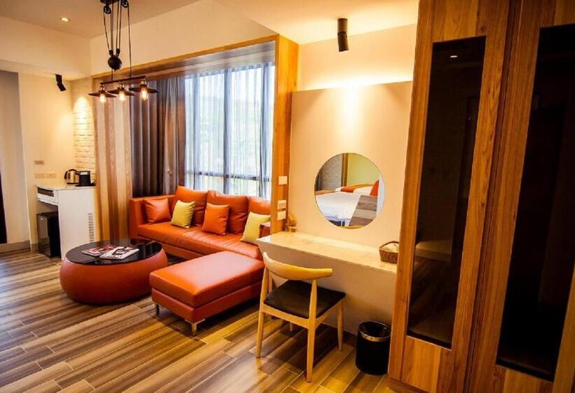 اتاق لوکس چهار تخته, Siangge Chuanfan Rock Resort