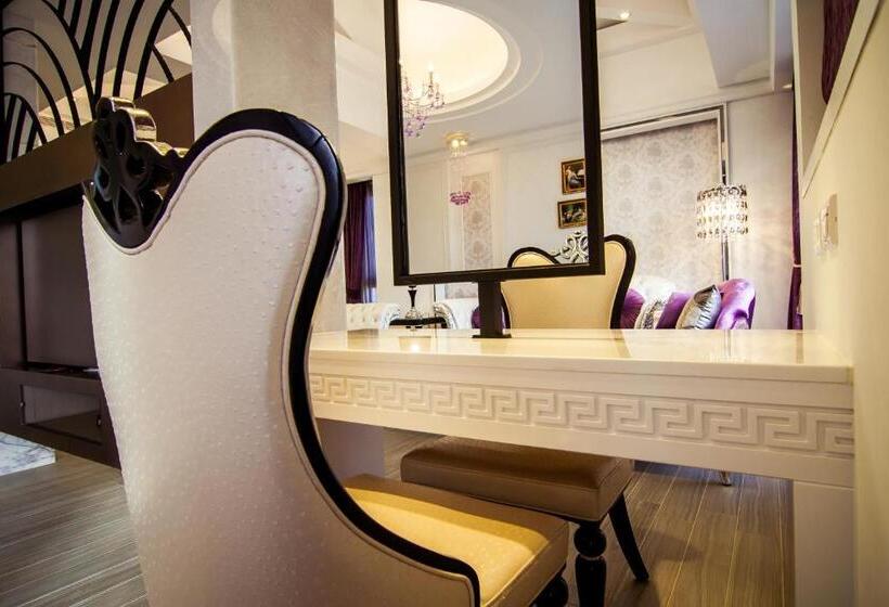 اتاق پریمیوم چهارنفره, Siangge Chuanfan Rock Resort