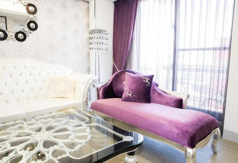 اتاق پریمیوم چهارنفره, Siangge Chuanfan Rock Resort